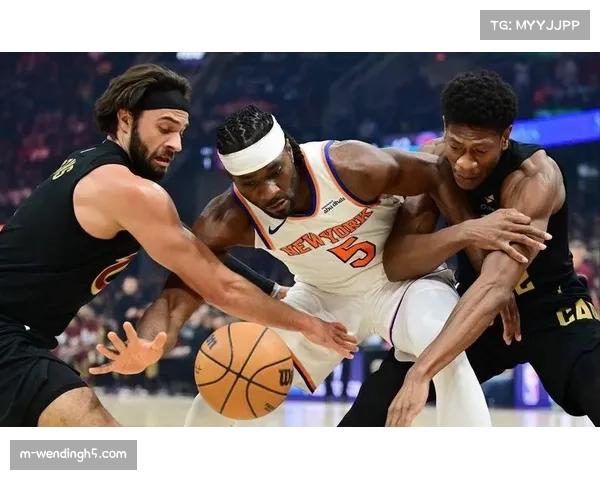 骑士双塔未能发挥内线统治力 后场防守漏洞明显