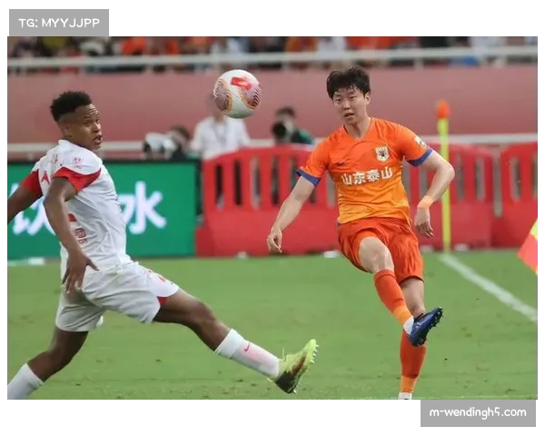 泰山教练组战术调整不及时 面对对手逼抢未能做出灵活应变